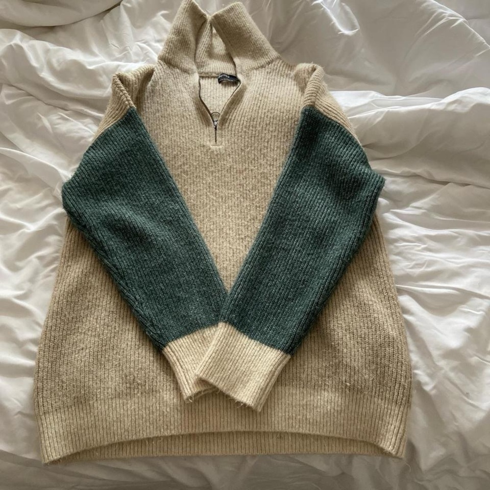 Bershka sweater
